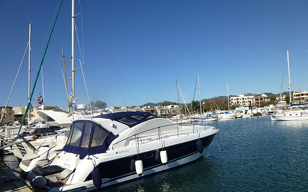 motoryacht